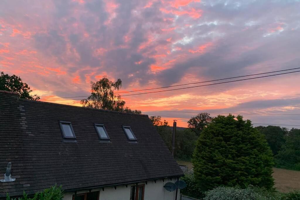 Holly Cottage, 2 Bed House, Sleeps 6 Cleobury Mortimer Экстерьер фото