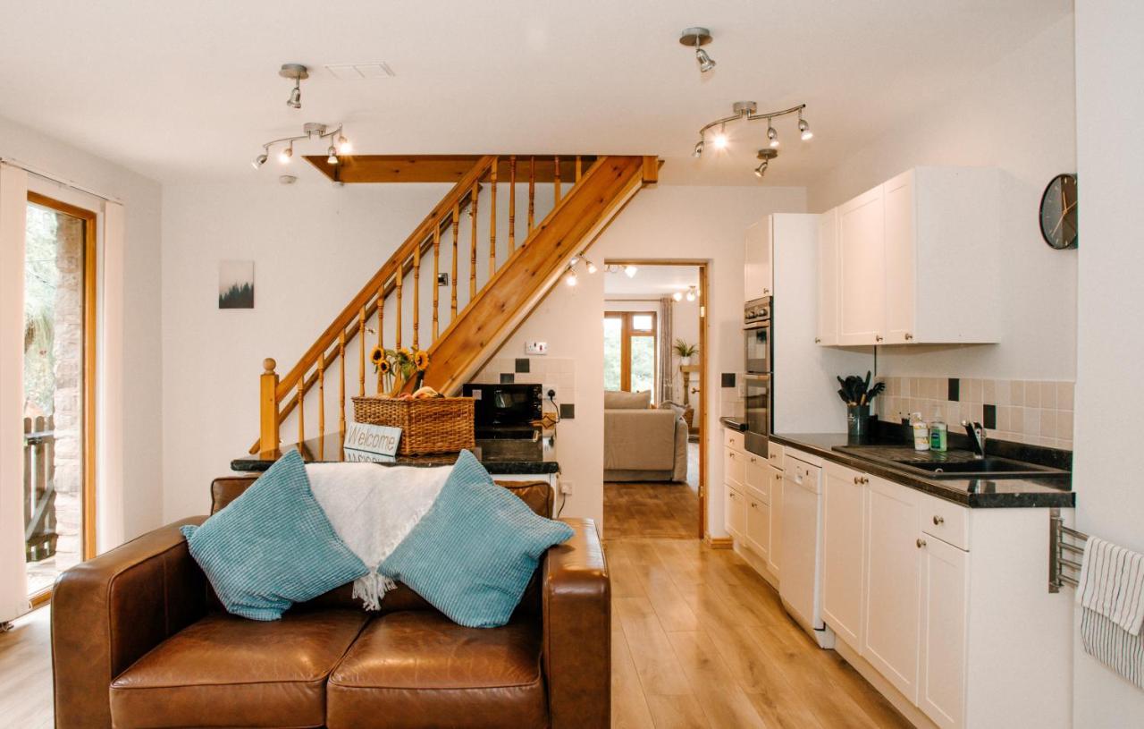 Holly Cottage, 2 Bed House, Sleeps 6 Cleobury Mortimer Экстерьер фото